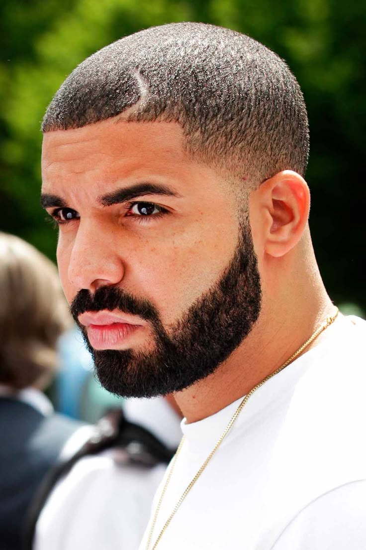 Meilleure coupes de cheveux tendances pour homme en 2025