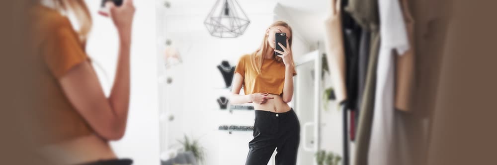 Spiegel-Selfies machen mit der besten Fotobearbeitungs-App