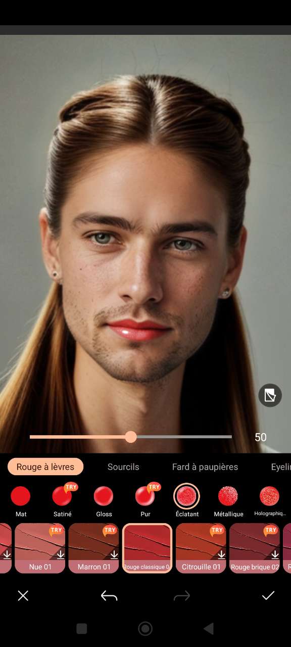 transformer homme en femme avec l'appli PhotoDirector
