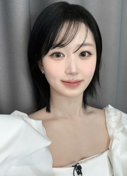 圓臉短髮髮型示範：髮尾外翹短髮