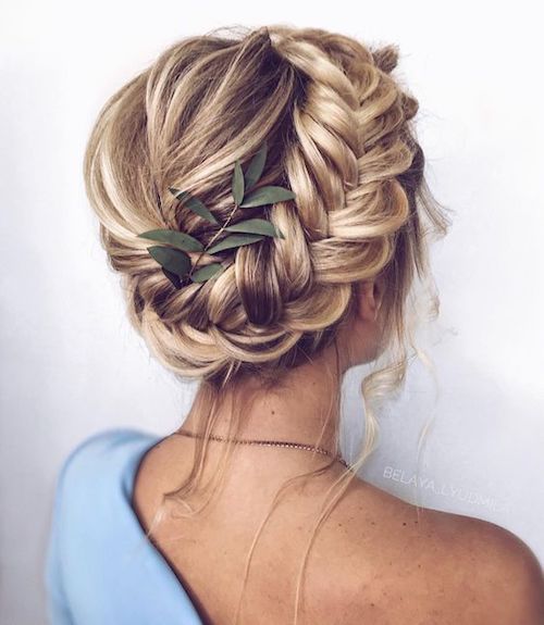 Chignon torsadé rapide coiffure mariage simple et chic