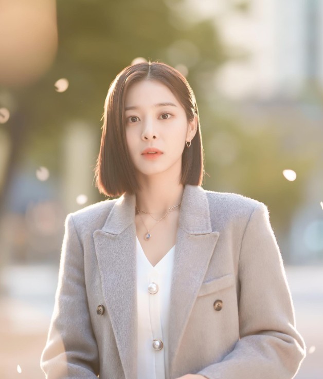 女生短髮造型推薦：中分短髮
