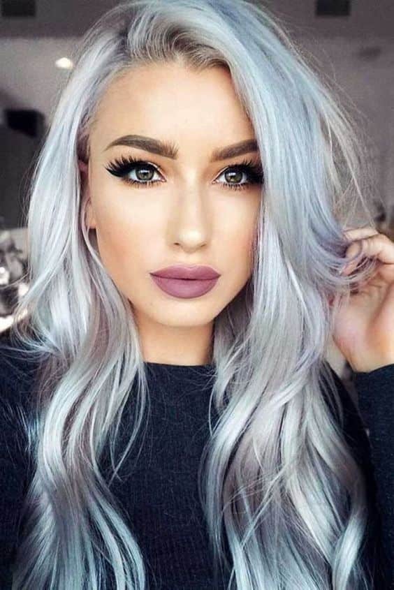 Imagen de cabello plata brillante