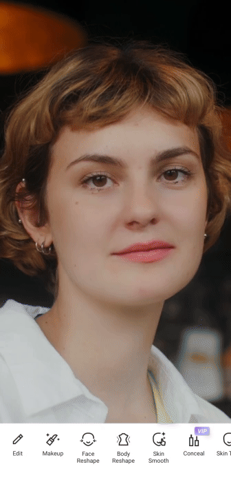 Video applied with makeup filter of Vivid Glam