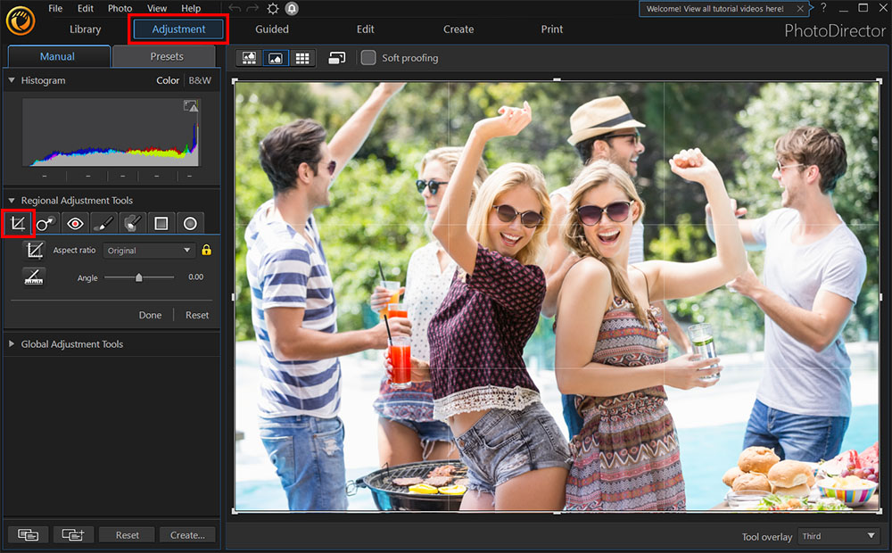 PhotoDirector Interface - Crop and Straighten